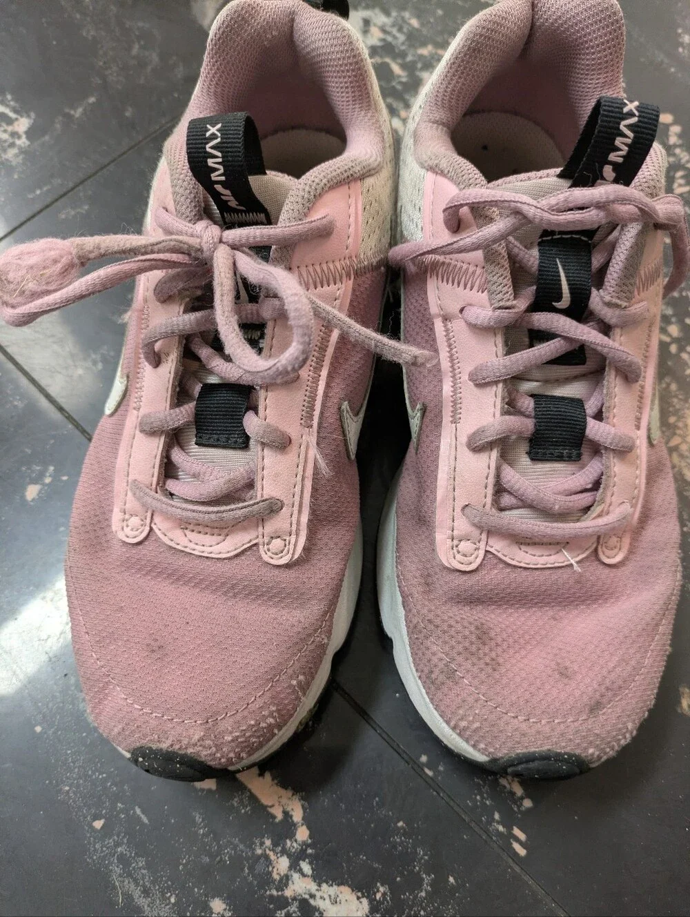 Nike Air Max INTRLK Lite Sneakers 4.5Y